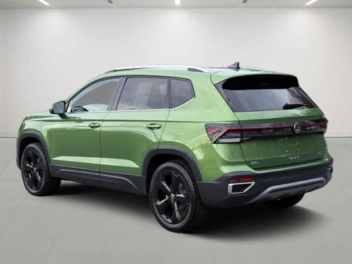 2025 Volkswagen Taos 1.5T SEL