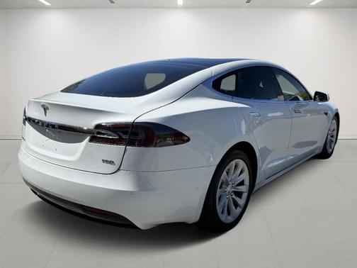 2017 Tesla Model S 75D