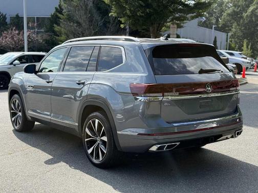 2024 Volkswagen Atlas 2.0T SEL Premium R-Line