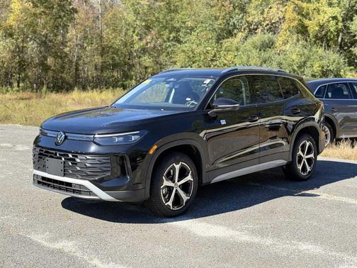 2025 Volkswagen Tiguan 2.0T SE