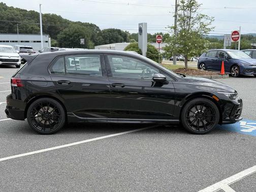 2025 Volkswagen Golf R 2.0T Black Edition