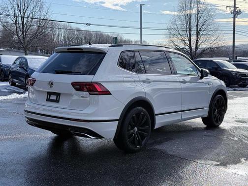 2021 Volkswagen Tiguan 2.0T SE R-Line Black