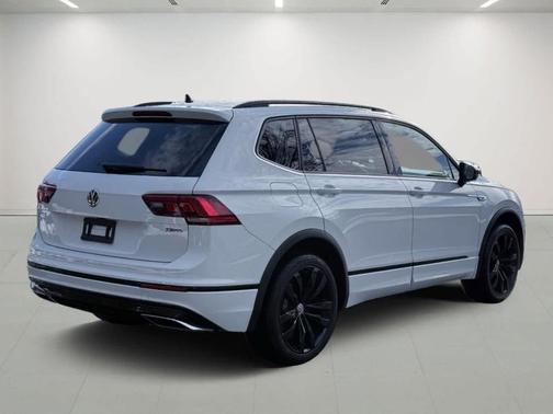 2021 Volkswagen Tiguan 2.0T SE R-Line Black
