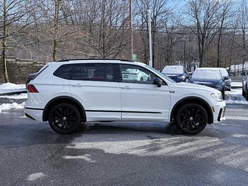 2021 Volkswagen Tiguan 2.0T SE R-Line Black