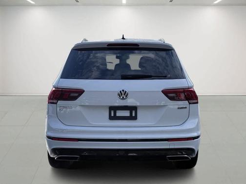 2021 Volkswagen Tiguan 2.0T SE R-Line Black