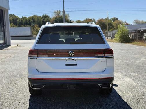 2026 Volkswagen Atlas 2.0T SEL