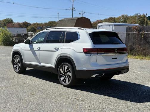 2026 Volkswagen Atlas 2.0T SEL