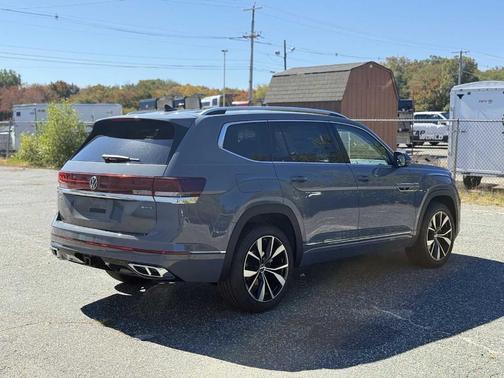 2026 Volkswagen Atlas 2.0T SEL Premium R-Line