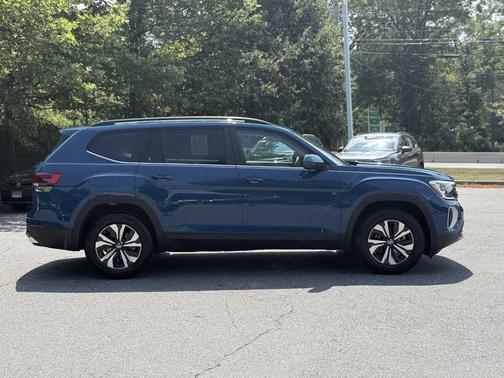 2025 Volkswagen Atlas 2.0T SE