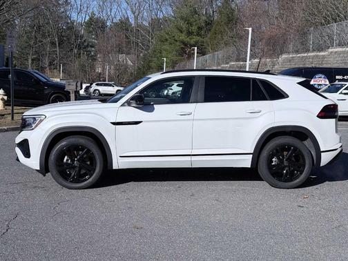 2026 Volkswagen Atlas Cross Sport 2.0T SEL R-Line Black