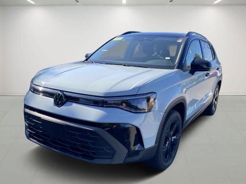 2025 Volkswagen Taos 1.5T SE Black