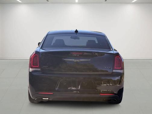 2017 Chrysler 300 S