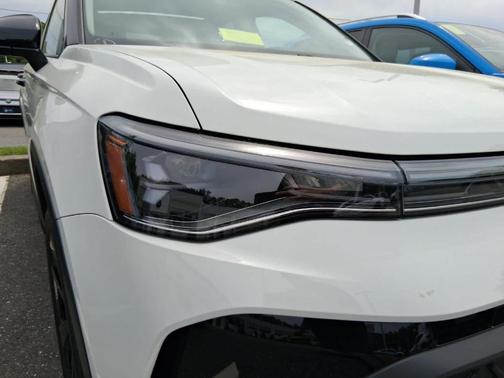 Pure White 2026 Volkswagen Taos 1.5T SE Black