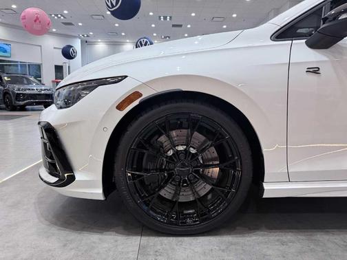 2025 Volkswagen Golf R 2.0T Black Edition