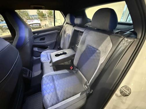 2025 Volkswagen Golf R 2.0T Black Edition