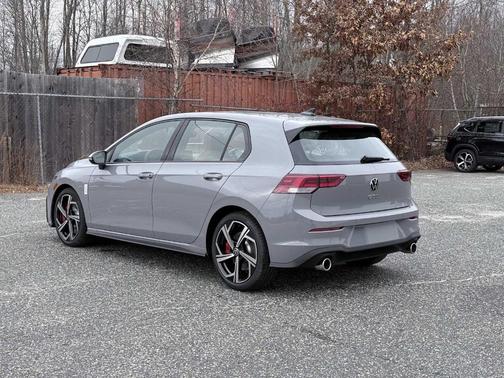 2026 Volkswagen Golf GTI SE