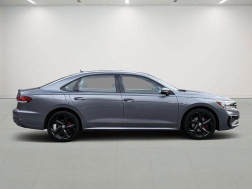2020 Volkswagen Passat 2.0T R-Line