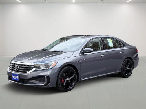 2020 Volkswagen Passat 2.0T R-Line