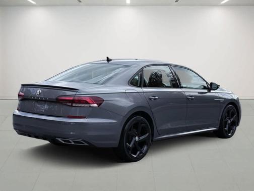 2020 Volkswagen Passat 2.0T R-Line