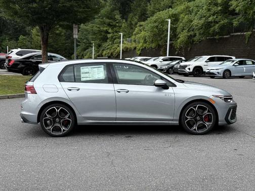2025 Volkswagen Golf GTI 2.0T Autobahn