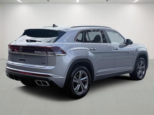 2024 Volkswagen Atlas Cross Sport 2.0T SEL R-Line