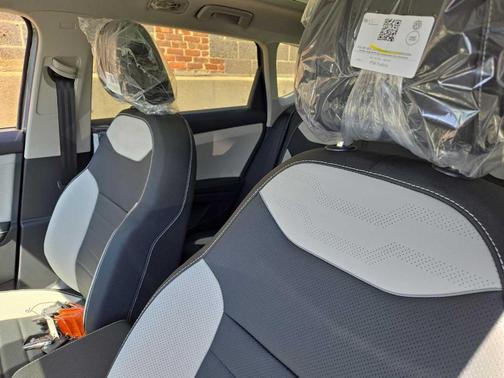 2025 Volkswagen Taos 1.5T SEL