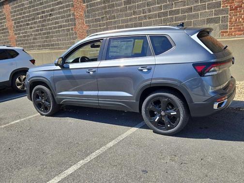 2025 Volkswagen Taos 1.5T SEL