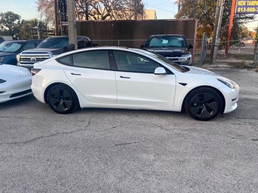 2021 Tesla Model 3 Standard Range Plus