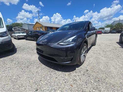 GRAY 2024 Tesla Model Y Long Range