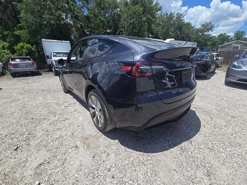 GRAY 2024 Tesla Model Y Long Range