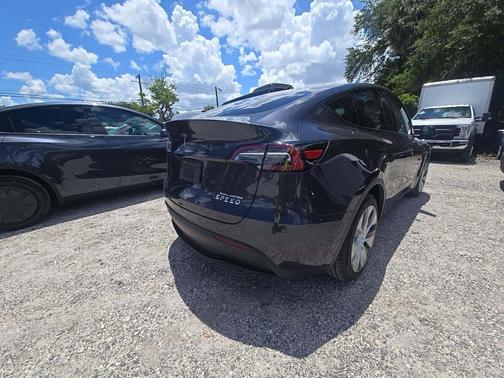GRAY 2024 Tesla Model Y Long Range