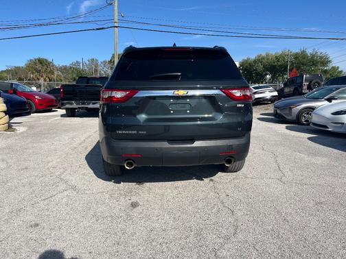 2021 Chevrolet Traverse LT Leather