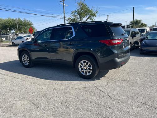 2021 Chevrolet Traverse LT Leather