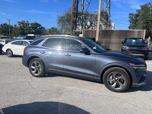 2026 Genesis GV70 2.5T