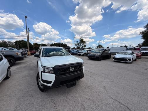 WHITE 2025 Nissan Frontier S