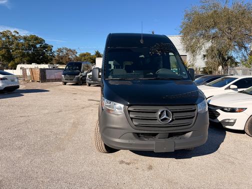 2025 Mercedes-Benz Sprinter 2500 High Roof