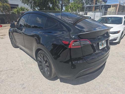 BLACK 2022 Tesla Model Y Performance