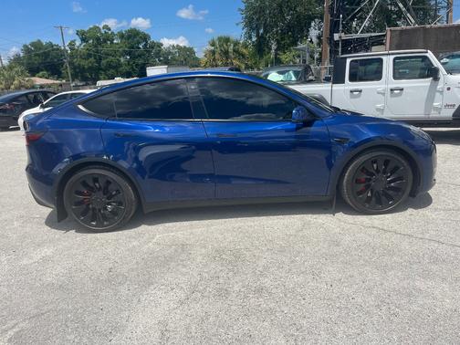 BLUE 2022 Tesla Model Y Performance