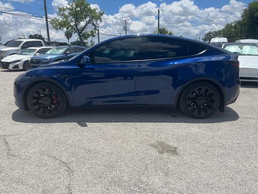 BLUE 2022 Tesla Model Y Performance