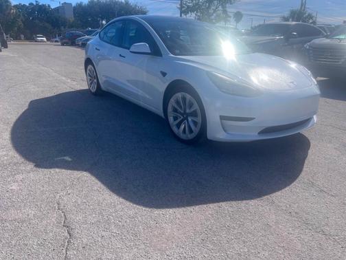 WHITE 2023 Tesla Model 3 Base