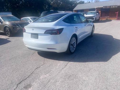 WHITE 2023 Tesla Model 3 Base