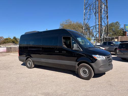 2025 Mercedes-Benz Sprinter 2500 High Roof