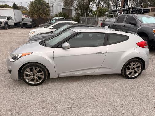 2016 Hyundai Veloster Base