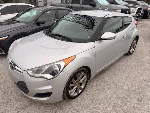 2016 Hyundai Veloster Base