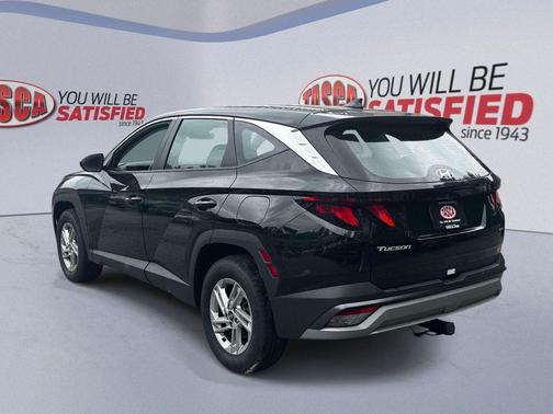 Phantom Black 2026 Hyundai TUCSON SE