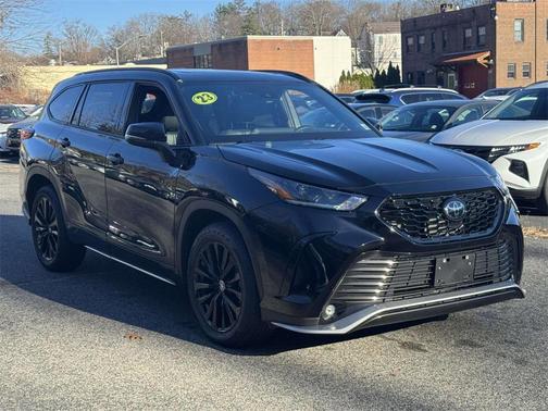 2023 Toyota Highlander XSE