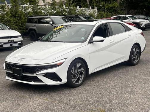 2024 Hyundai ELANTRA SEL