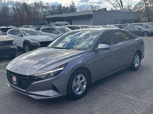2021 Hyundai ELANTRA SE