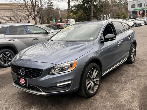 2018 Volvo V60 Cross Country T5