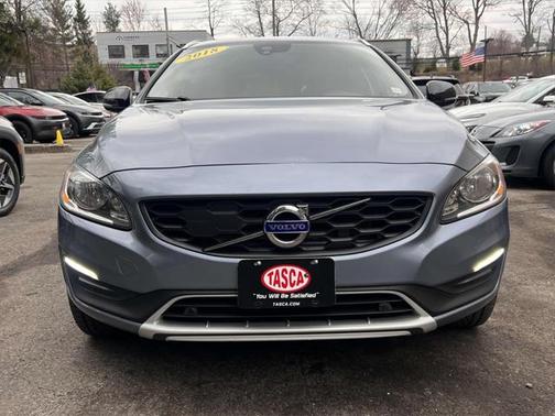 2018 Volvo V60 Cross Country T5